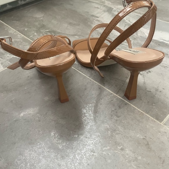 Steve Madden Pippa cognac pat 8.5 - Picture 2 of 4